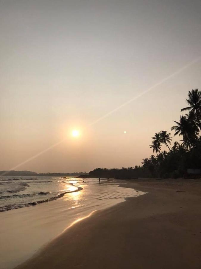Hiru Villa Tangalle Værelse billede